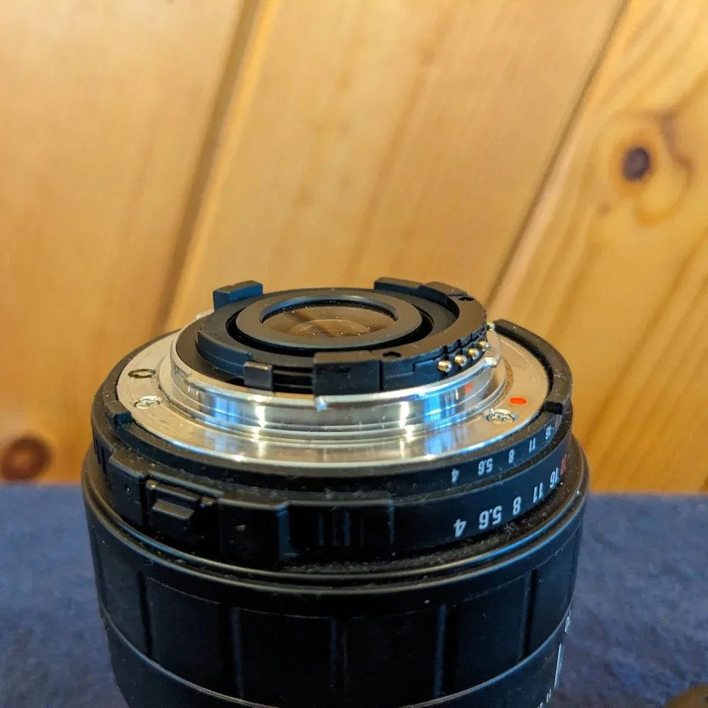 Sigma AF 70-210mm f/4-5.6 Lens + Caps+ Hood Tested Excellent Condition